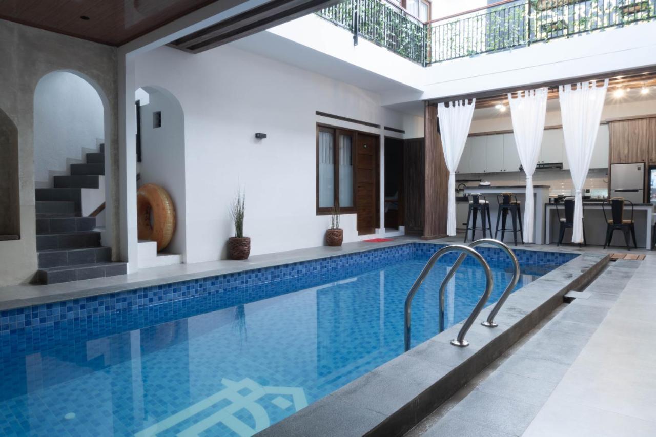 Radja House Cipaku Indah Villa Bandung Exteriör bild
